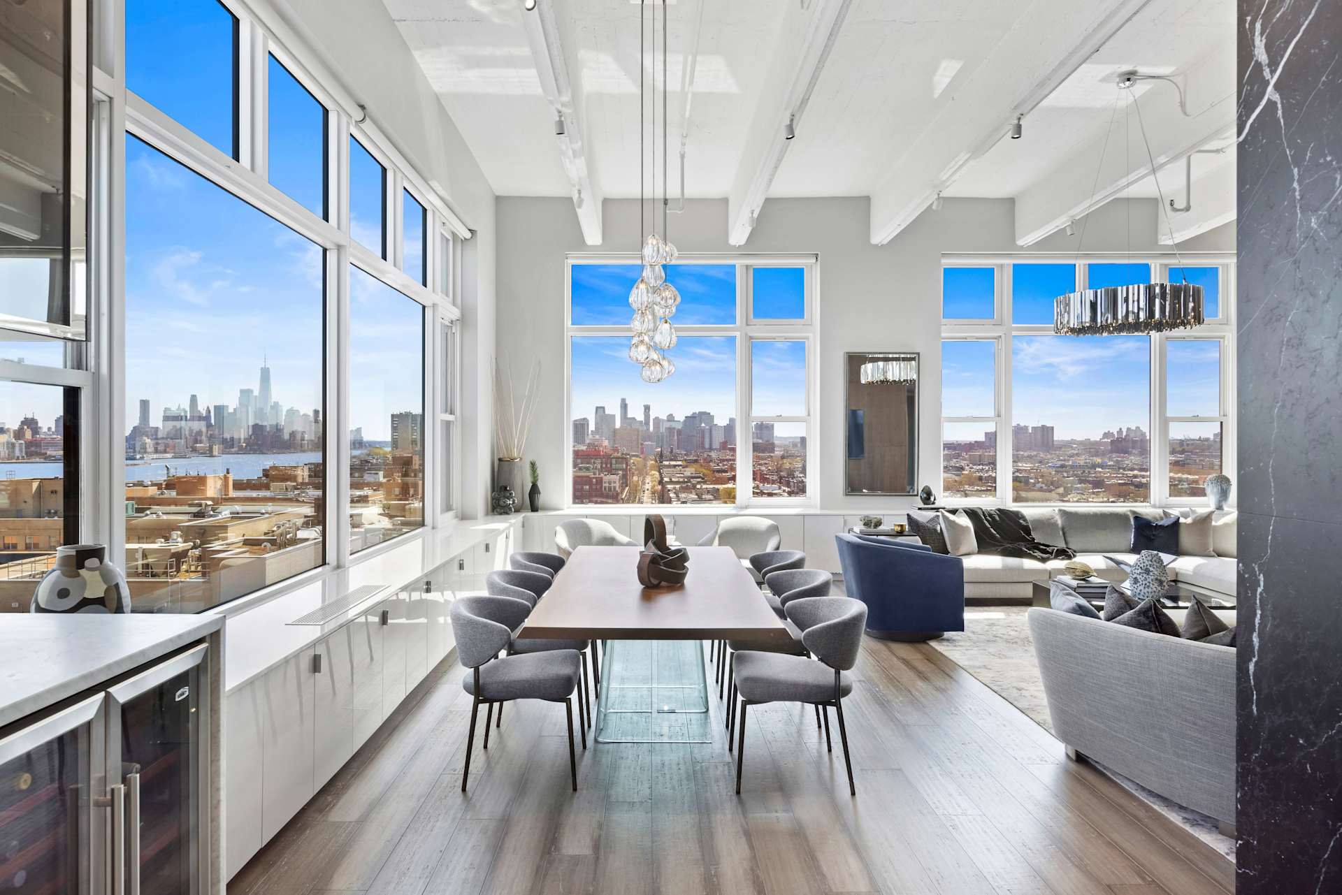 Services Hudson Realty Group