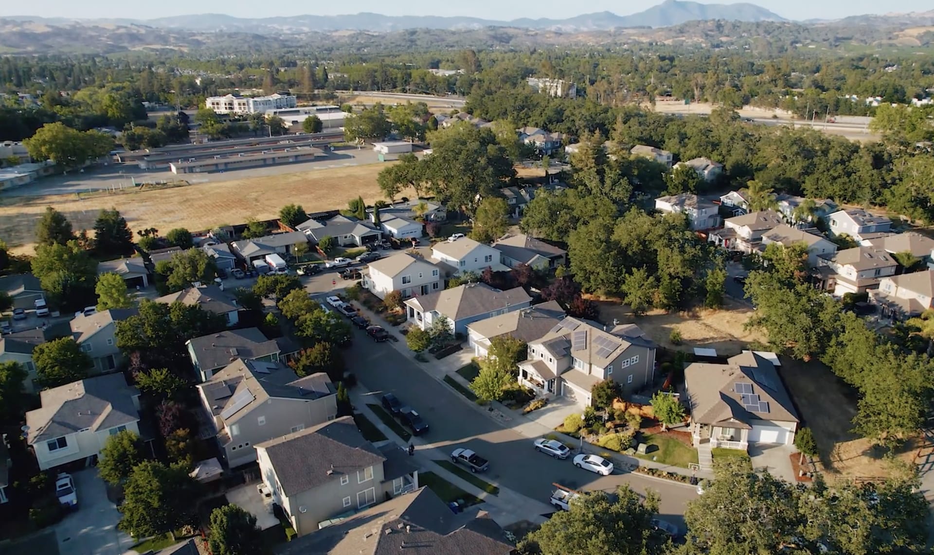 1136 Enzos Way, Windsor, CA 