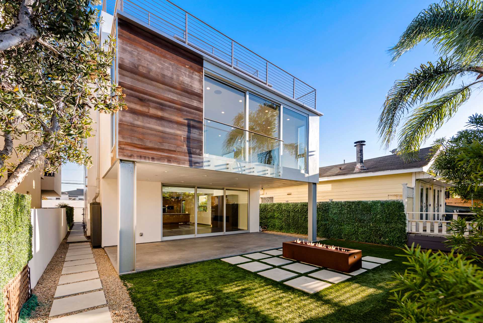 450 Sherman Canal, Venice