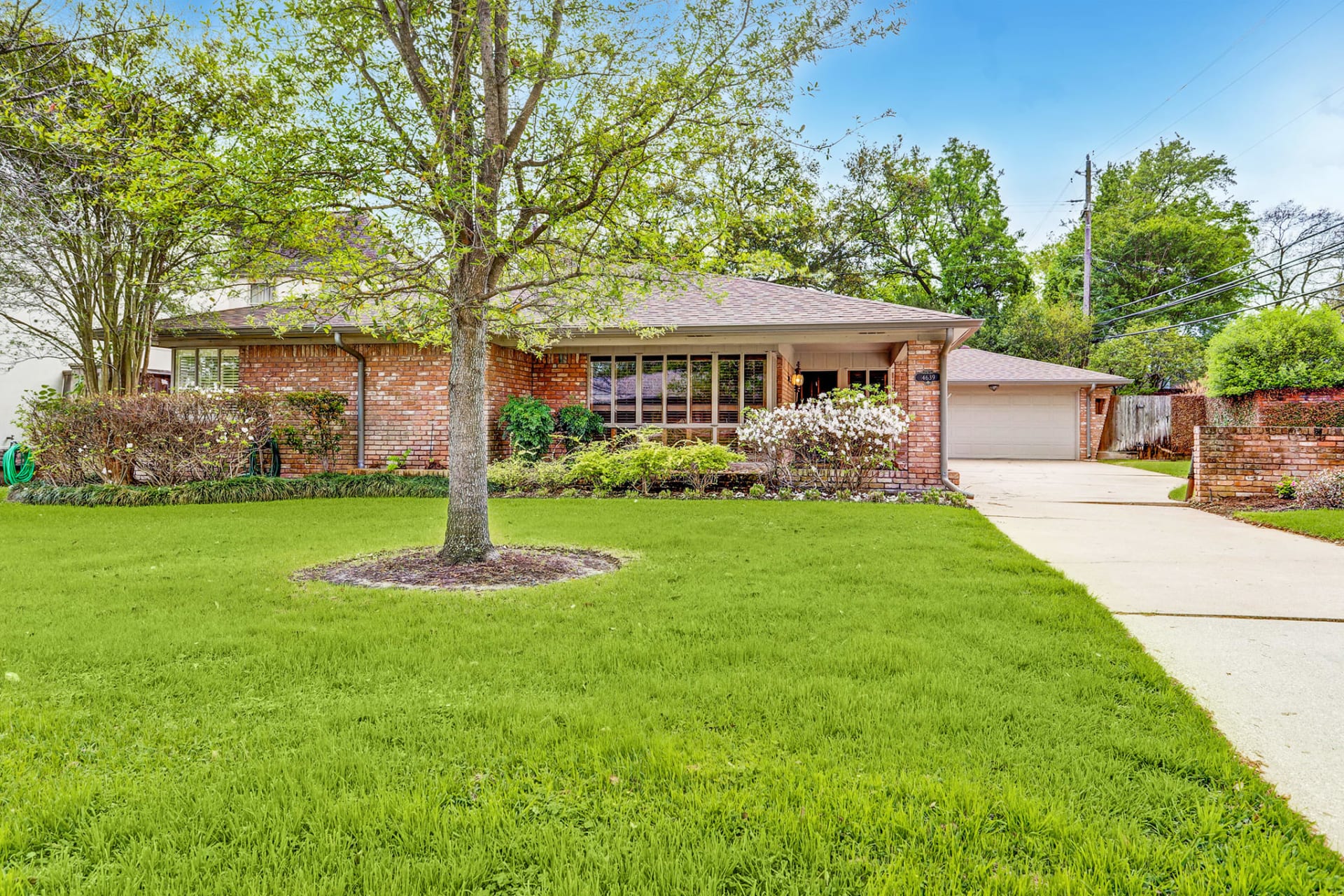 4639 Ivanhoe Street Walter Bering Houston Real Estate Agents