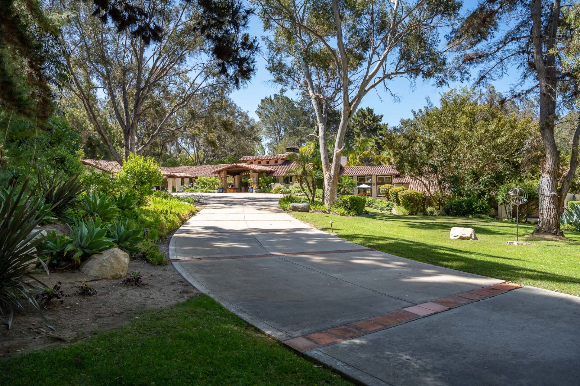 A HOME RUN 4511 VIA GAVIOTA, RANCHO SANTA FE COVENANT