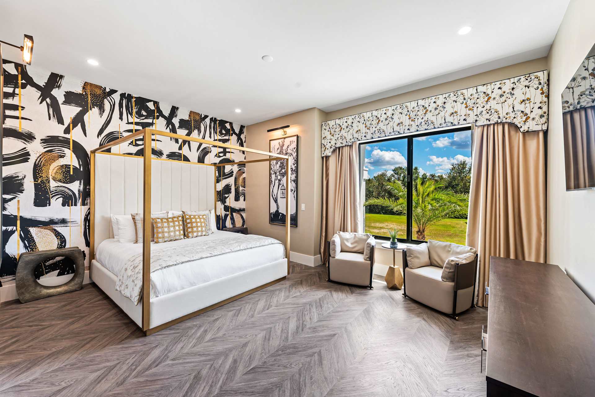 Amenities | Grandhalla | Crystal & David Tung