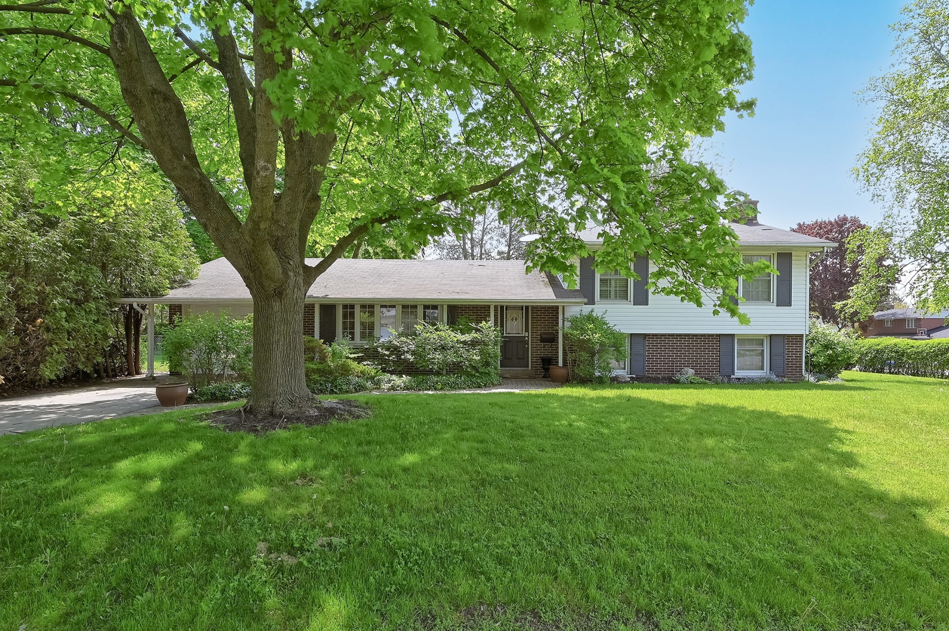 1430 Hixon Street Oakville, ON L6J 1S1 Goodale Miller Team