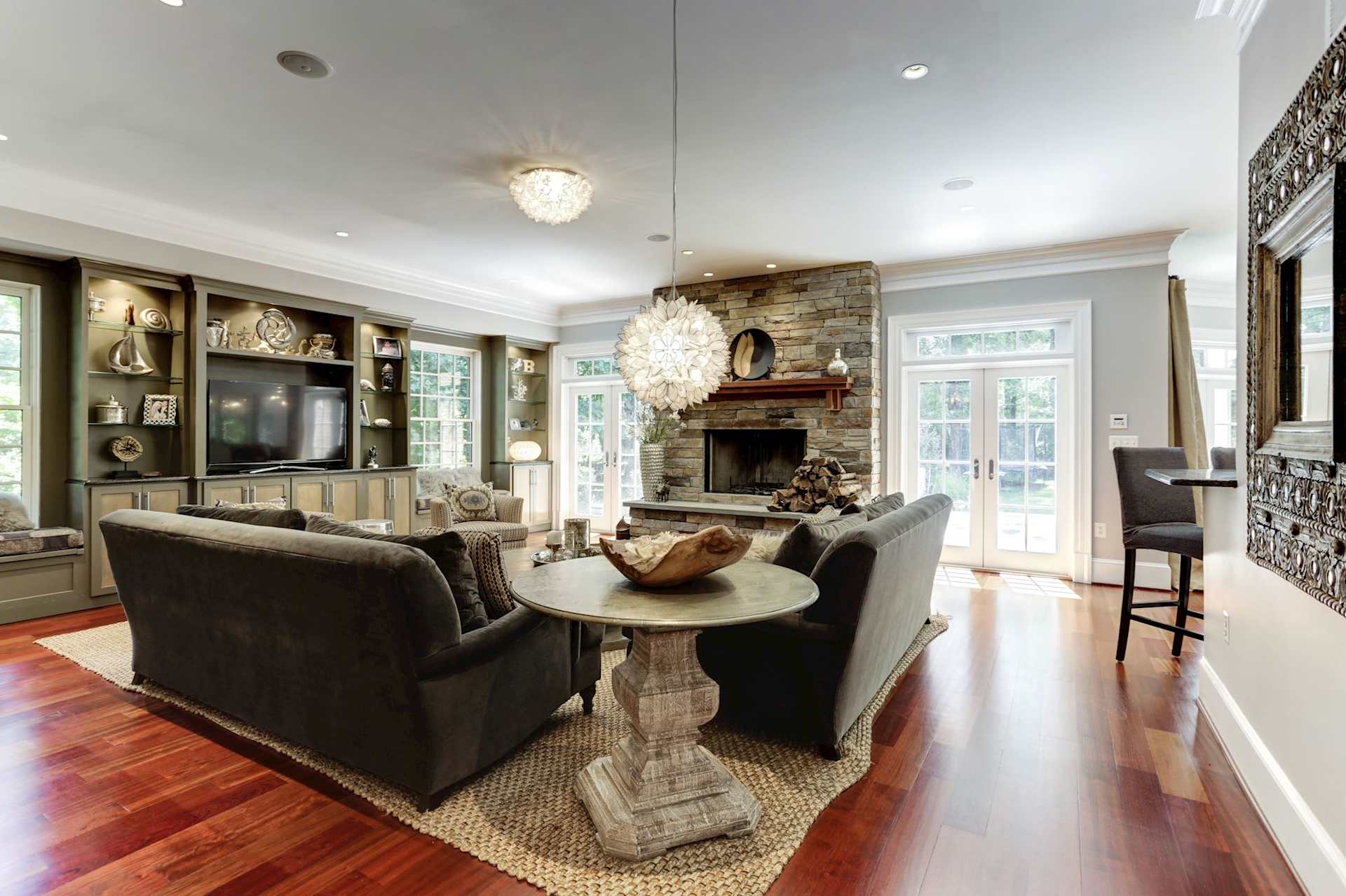 Featured Properties Omnia Real Estate