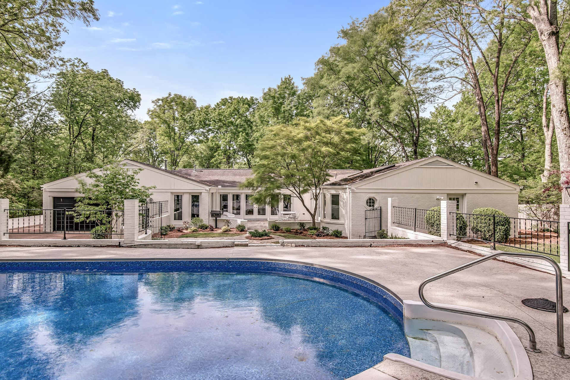 INSIDE A $2,745,000 NASHVILLE MID-CENTURY HOME