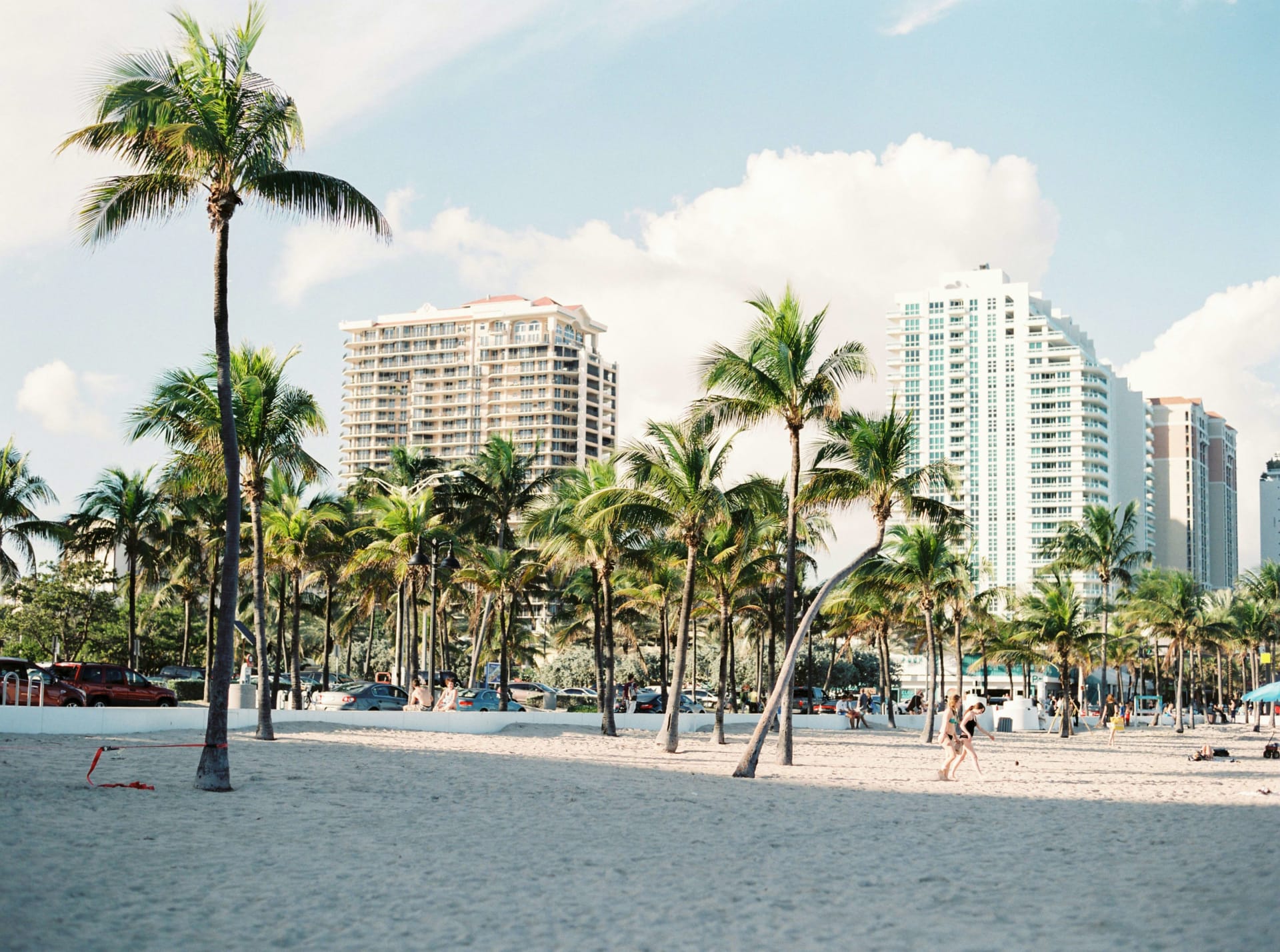 The wonderful beach scenery in Miami.