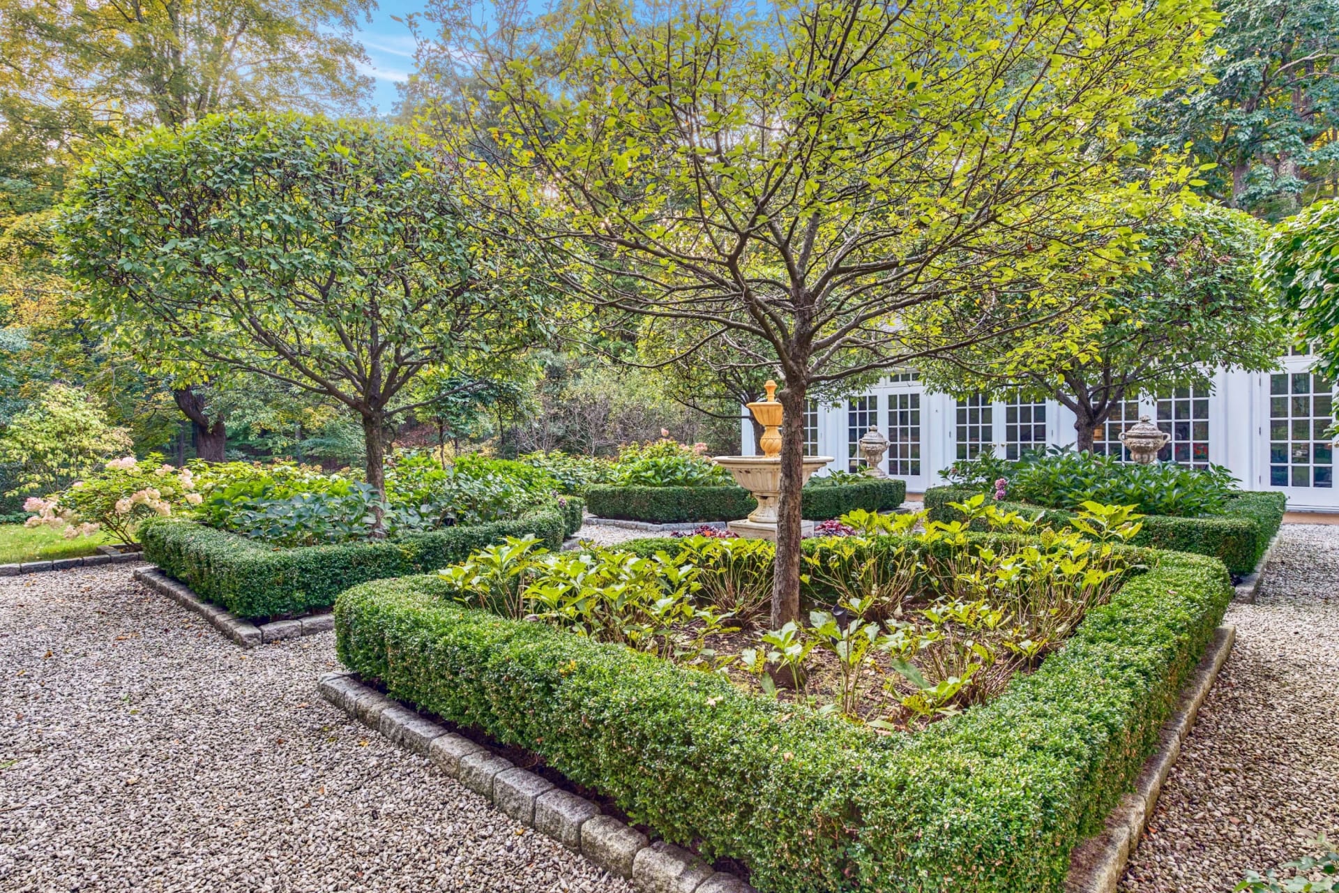 TPFH Homes Tuxedo Park Fine Homes