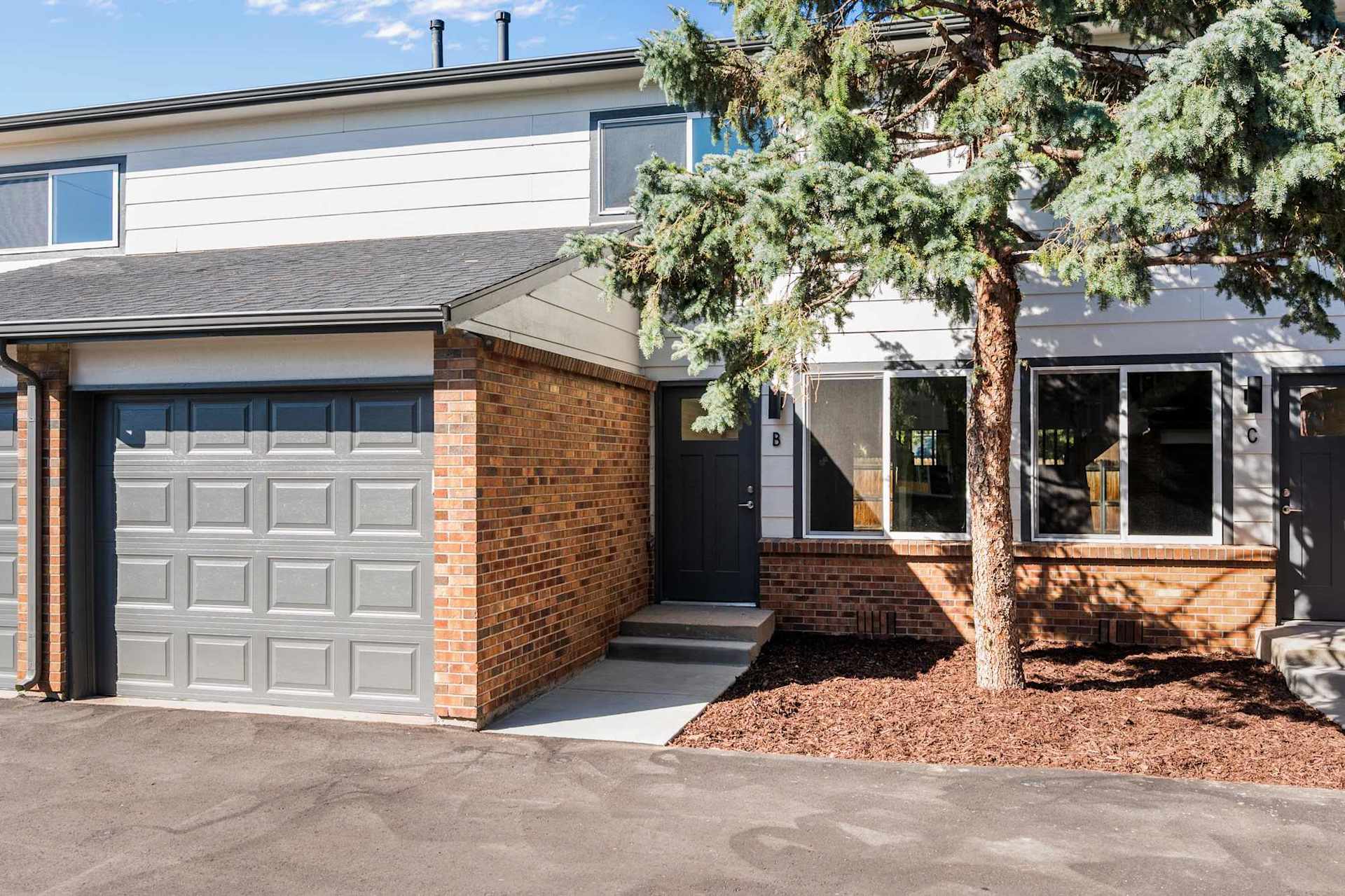 Dakota8 Condos - Lakewood, Colorado