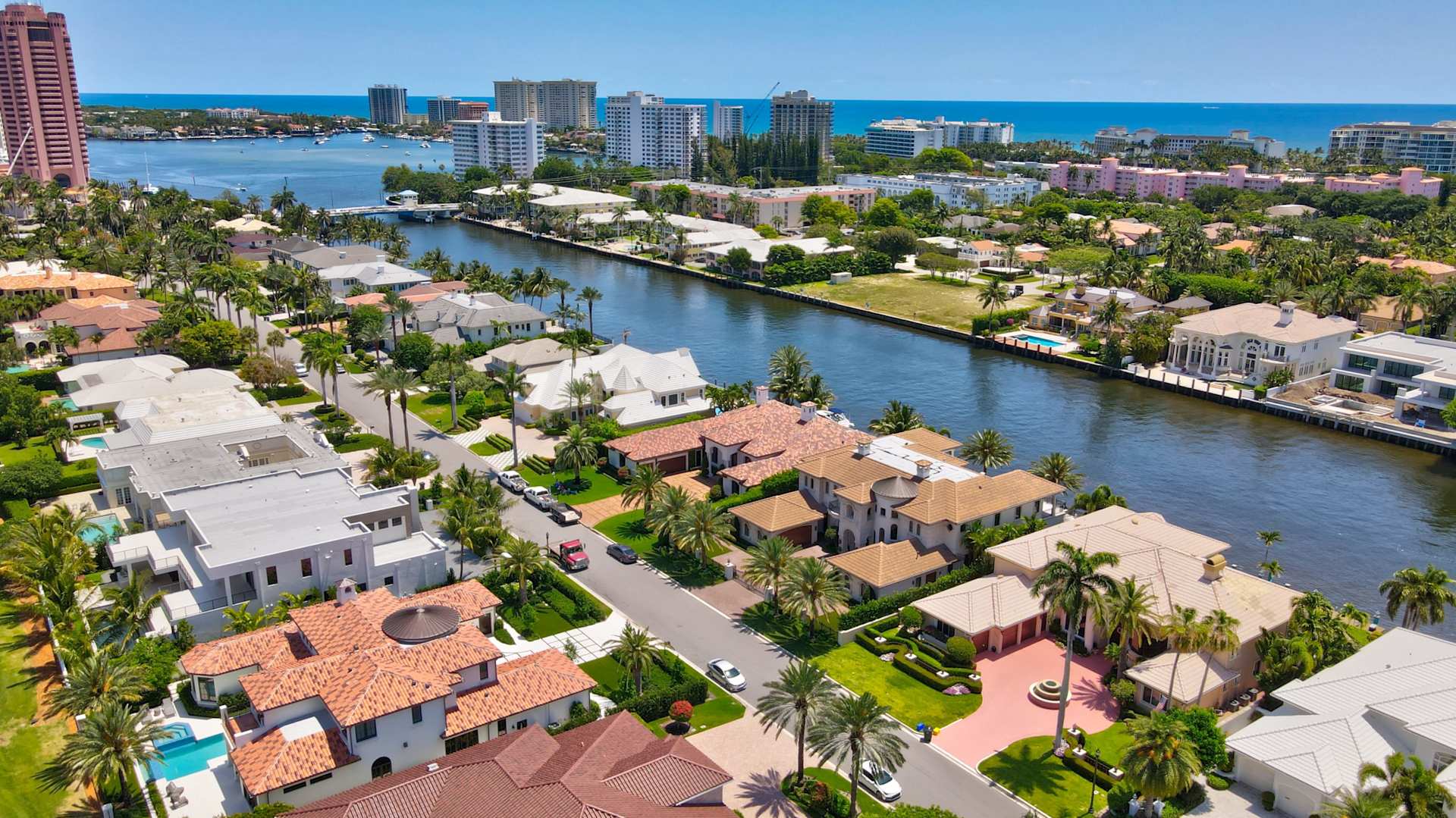 Boca Ratongated homesfamily communitiesthe oaksboca westwoodfield