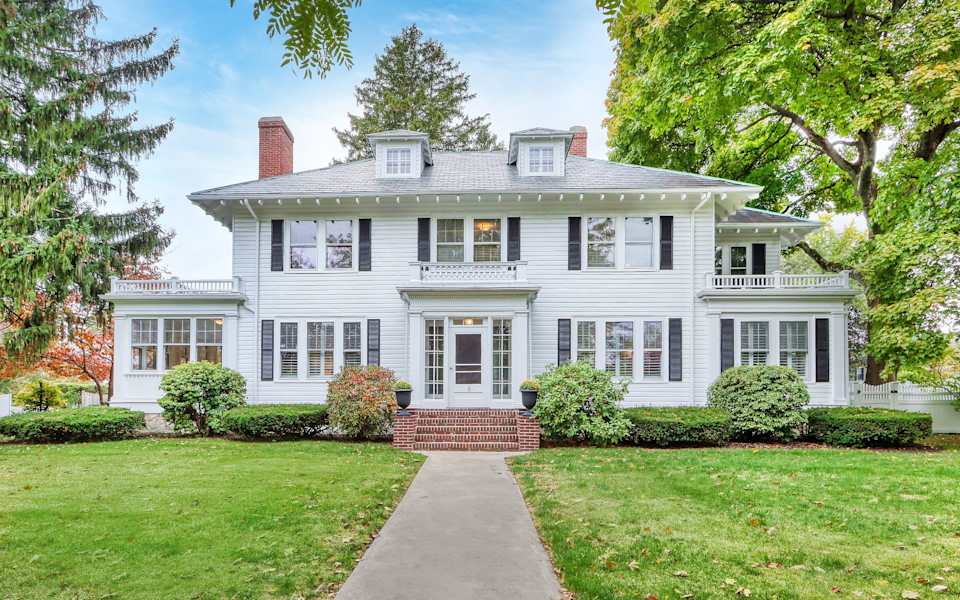 Living in Melrose, MA Neighborhood Guide Leeman & Gately