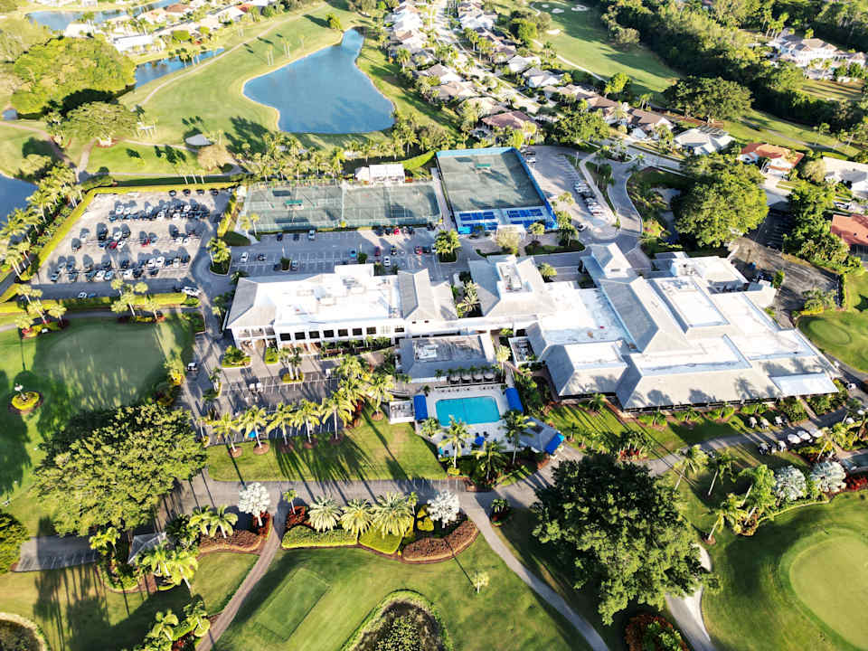 Boca Woods Country Club Neighborhood Guide