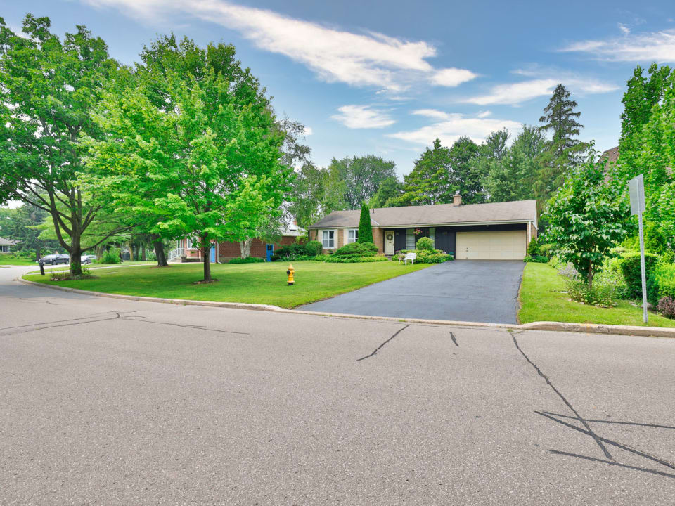 208 Lord Seaton Road Toronto, ON 3 Beds 1.5 Baths Barry Cohen Homes