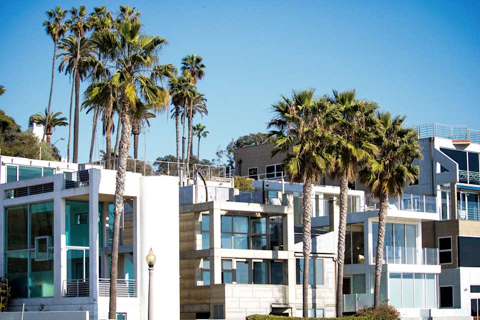 Manhattan Beach Community Guide