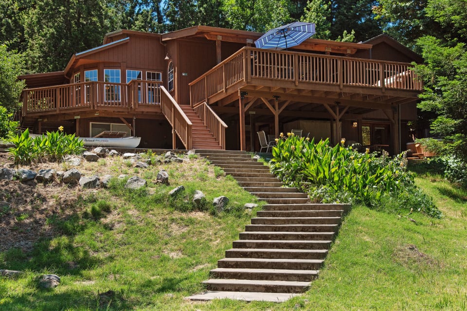 2687 N Fitch Mountain Rd