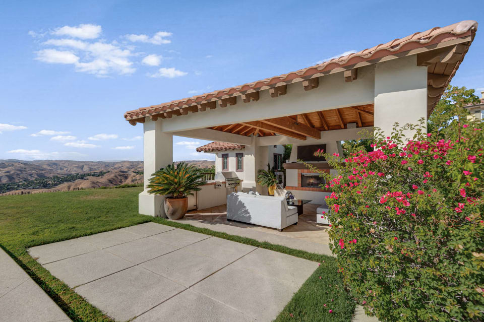 Calabasas Neighborhood Guide The Malibu Life Team Best Places to