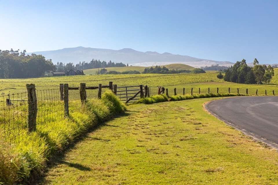 Neighborhood || Waiki'i Ranch