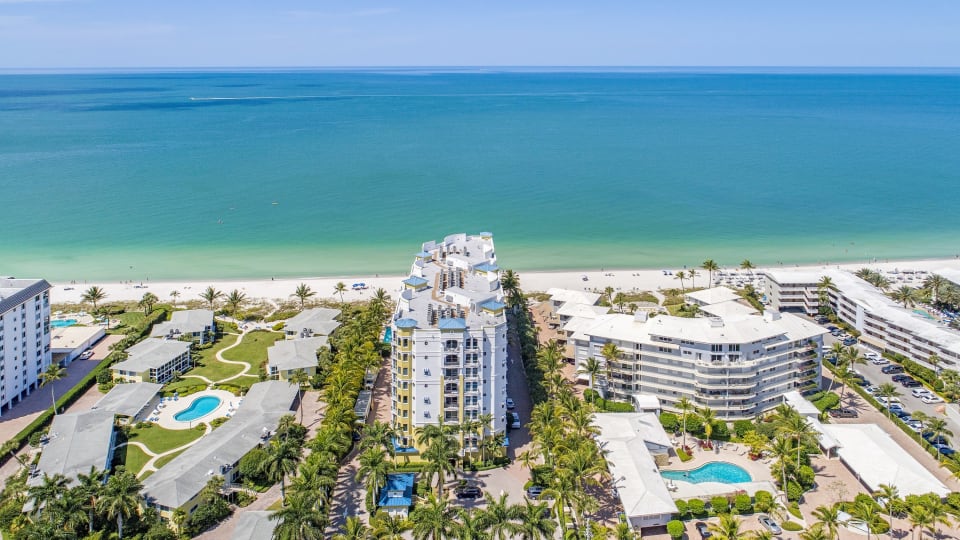 1801 Gulf Shore Boulevard Naples, FL 34102 4 Beds 4 Baths The