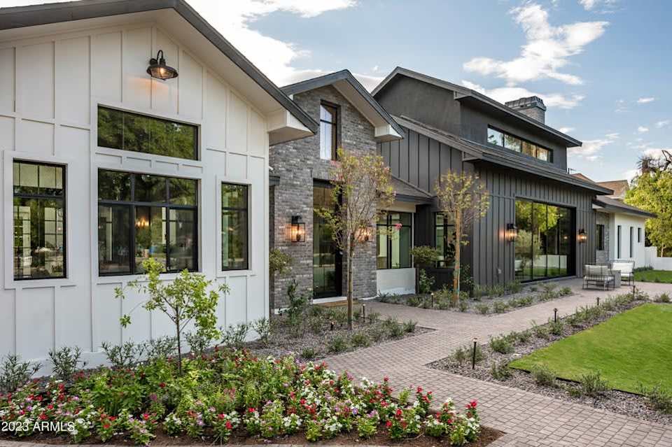 7230 N Central Ave Real Estate Listing Johnathon De Young