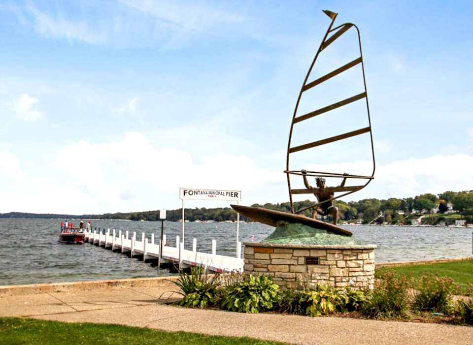 Village of Fontana Row Houses, Condos & Homes For Sale