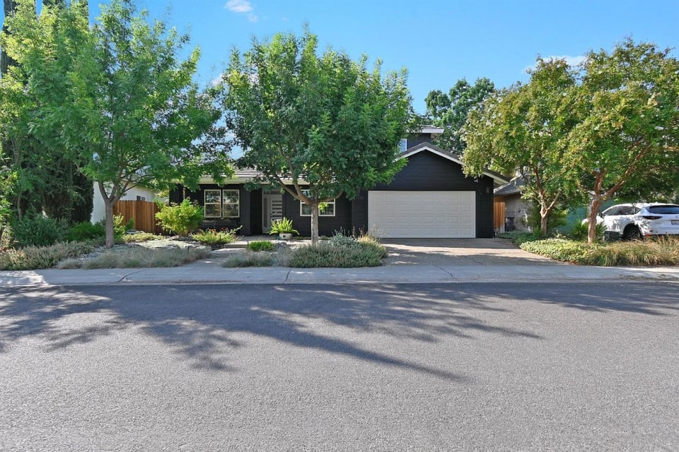 2708 Rockwell Drive David & Brenda Fletcher