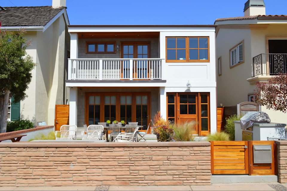 5 Reasons to Relocate to Hermosa Beach | Beach Cities Real Estate