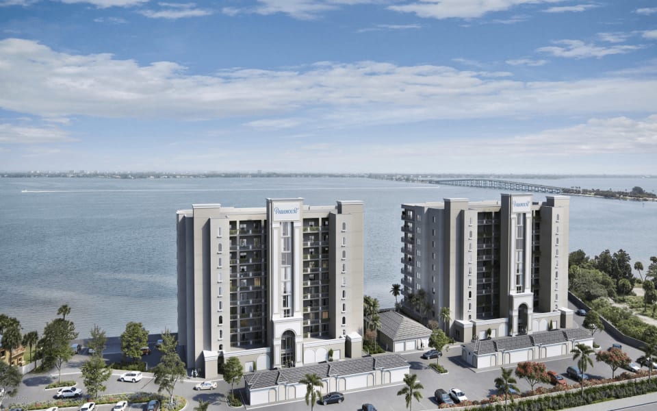 Paramount Riverfront Condos Condos by Building Carpenter Kessel