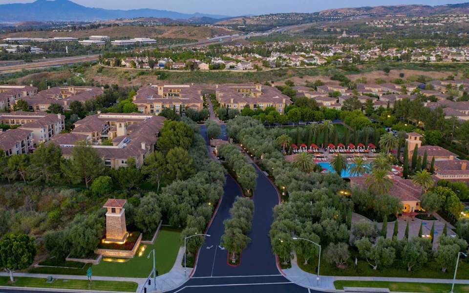 The Bluffs Neighborhood Guide