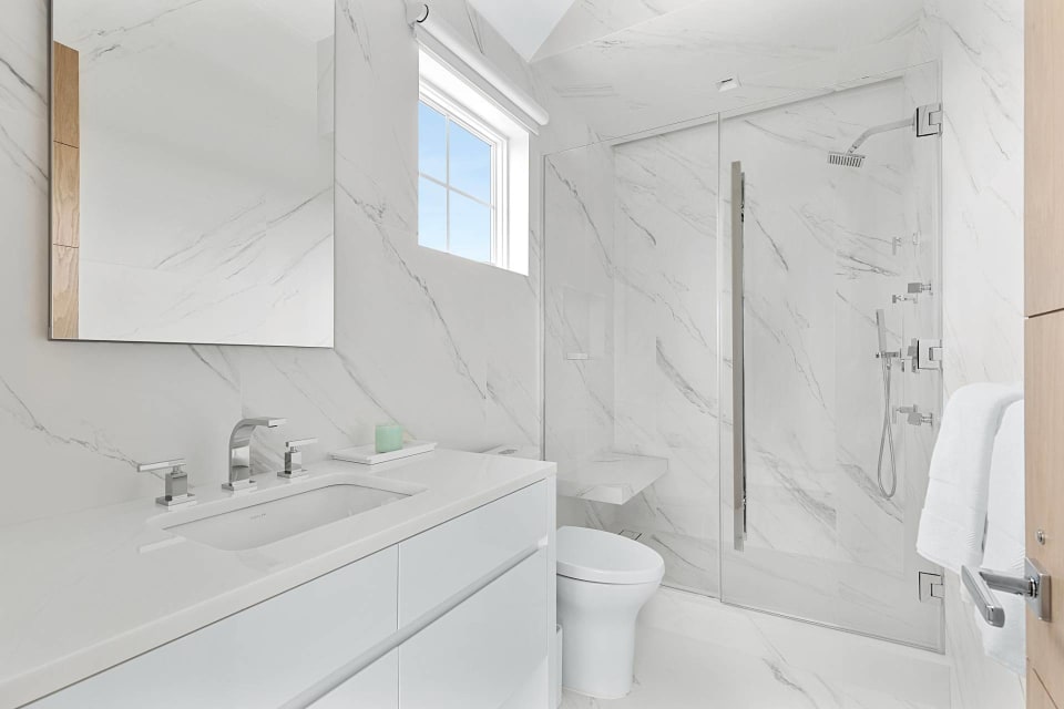 5 Agnew Avenue Montauk, NY 11954 6 Beds, 7.5 Baths BeemHamptons