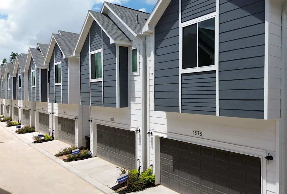 Commons at West Tidwell North Houston Townhomes Oracle City Homes