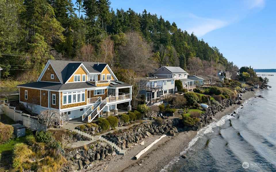 Living in Bainbridge Blog Carii Clawson