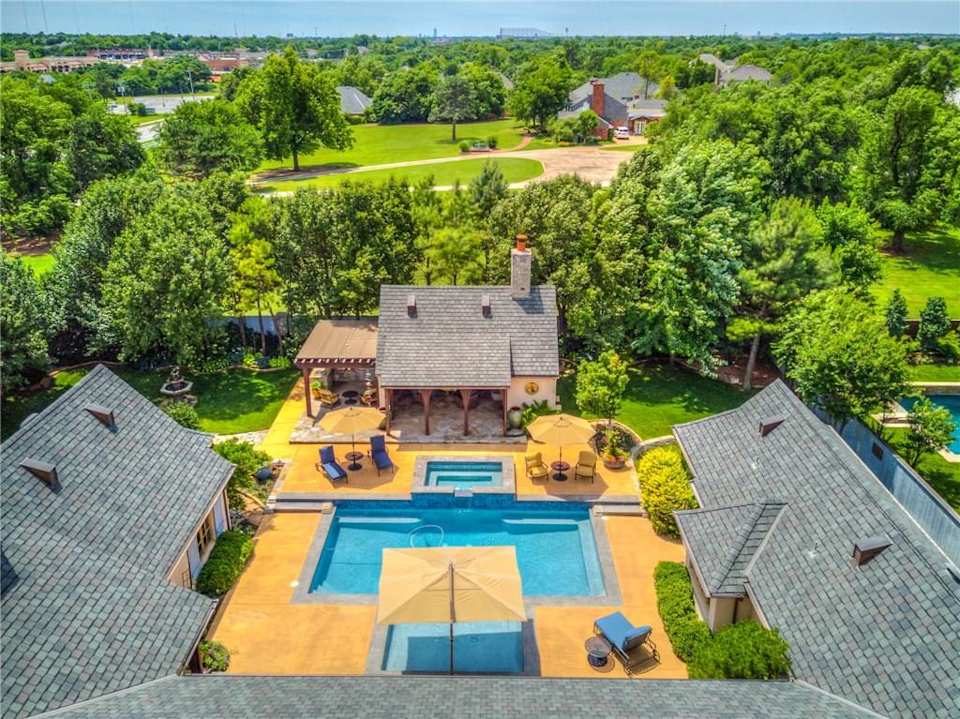 Fairview Farms Neighborhood Guide