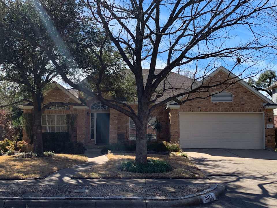 5113 McDade Drive Joanie Capalupo Compass Real Estate Austin Texas