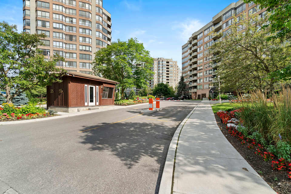 Walden Pond Community Guide