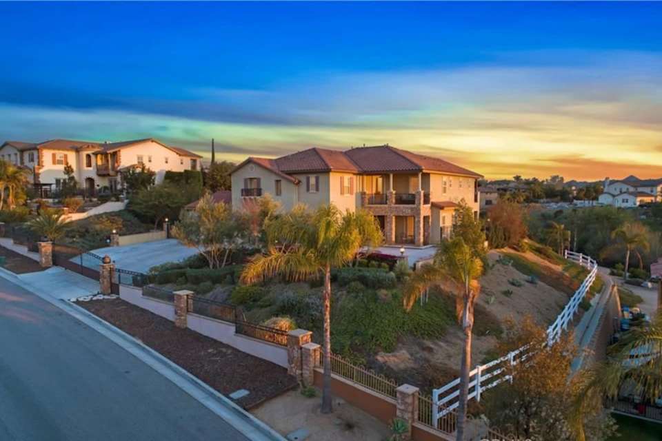 Should You Invest in Victoria Woods Real Estate? Brad Alewine Group