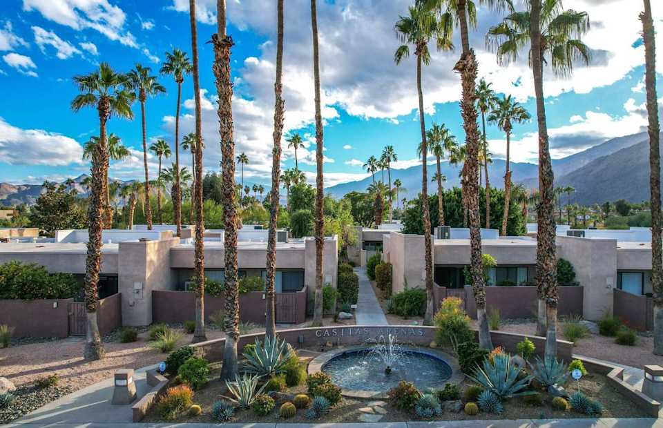 Neighborhood Casitas Arenas