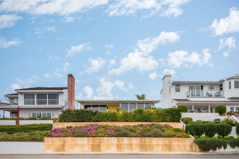 2316 Cliff Drive Just Listed!