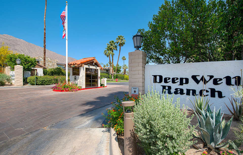 Neighborhood Deepwell Ranch