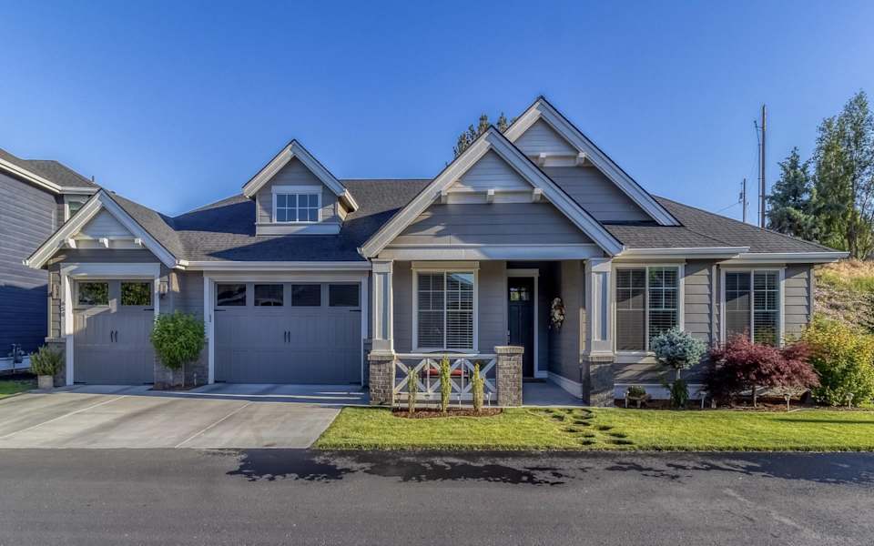 College Place Neighborhood Guide