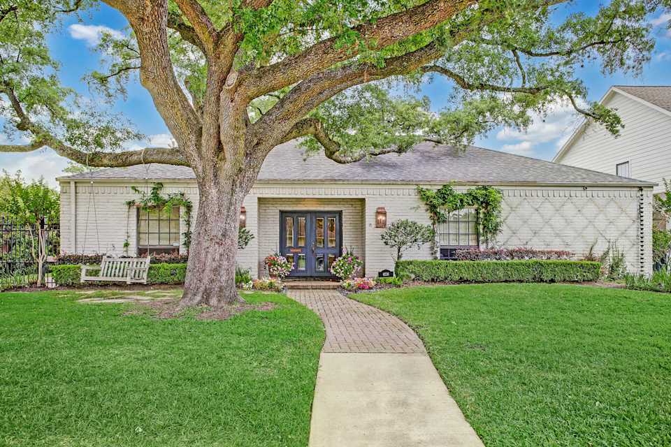 6236 Burgoyne Walter Bering Houston Real Estate Agents