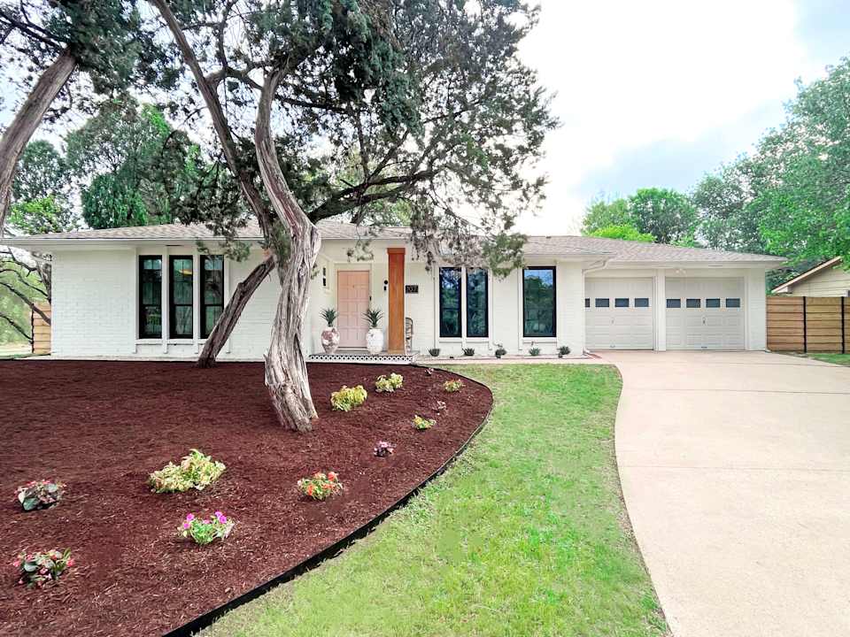 Beautifully Updated Home in the Heart of South Austin The Tapp Group