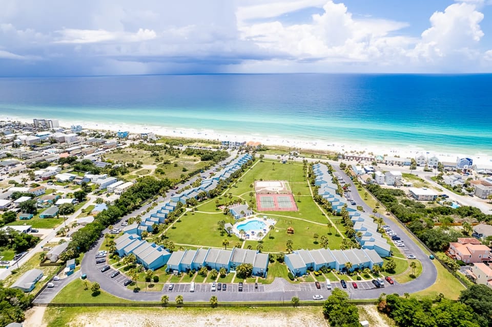 Sunnyside Beach & Tennis Developments Bay Real Experts