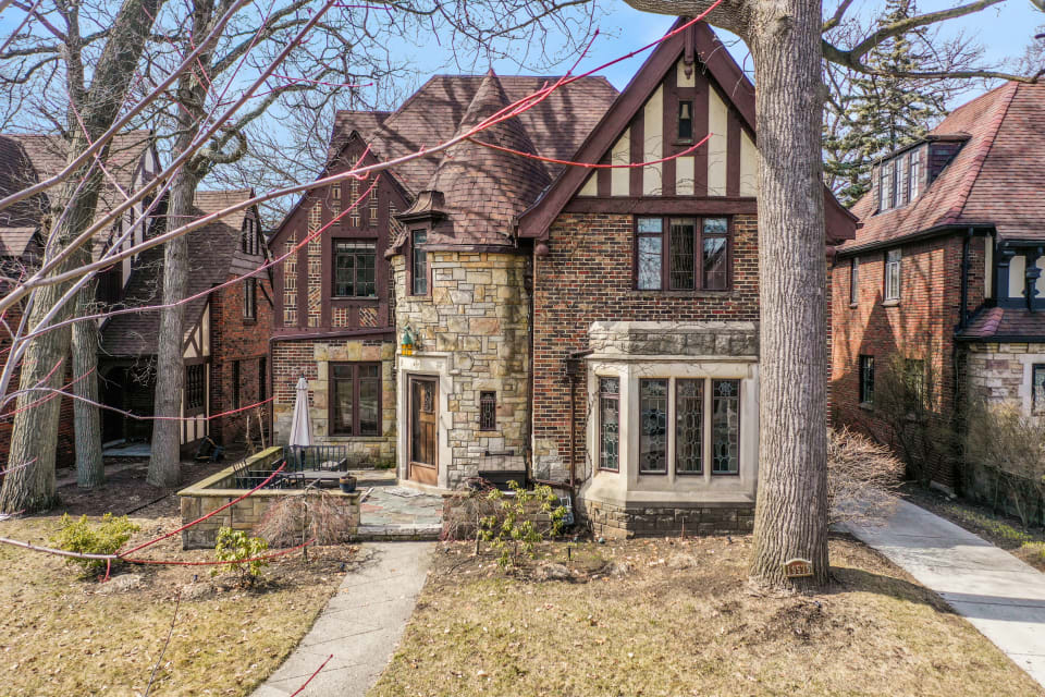 Photos: Sherwood Forest home in Detroit mirrors another place and time