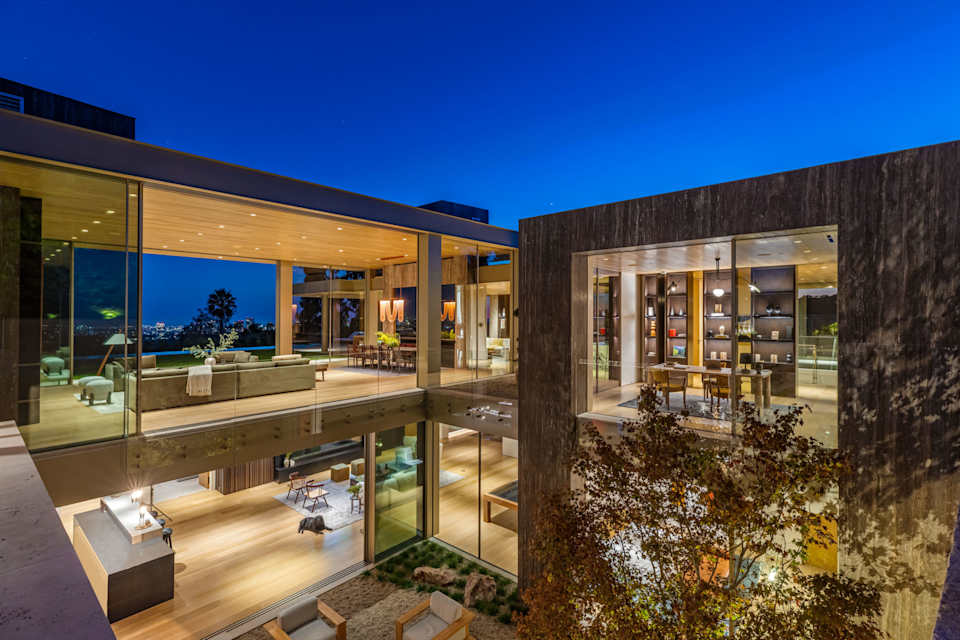 1221 Laurel Way Carolwood Partners