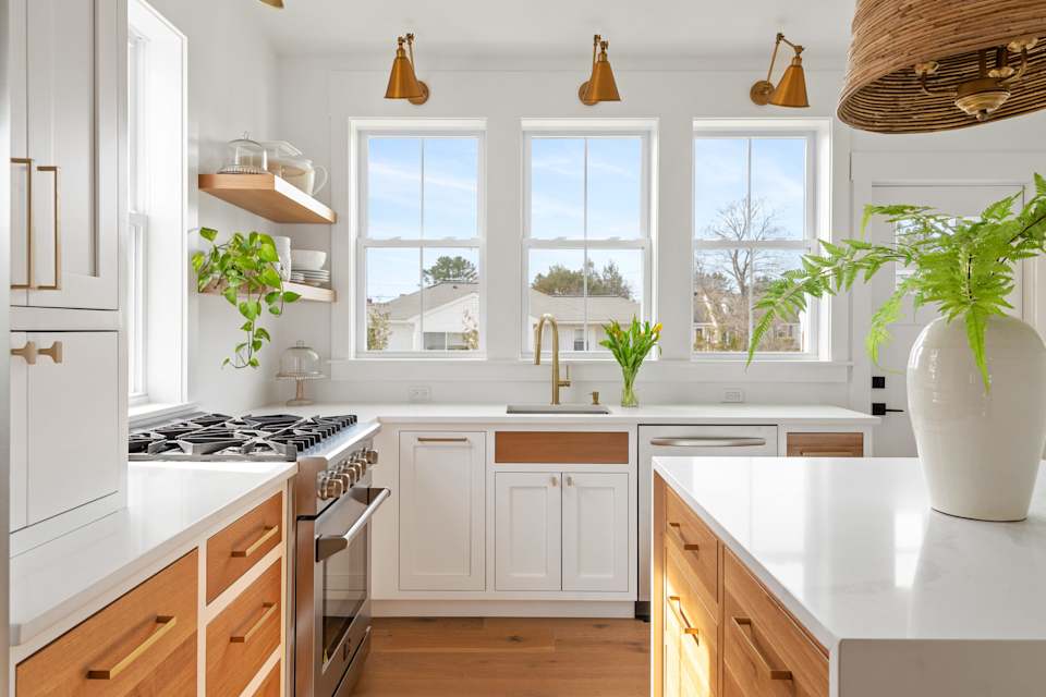 White and Wood Kitchen Design | Linda Macdonald Associates