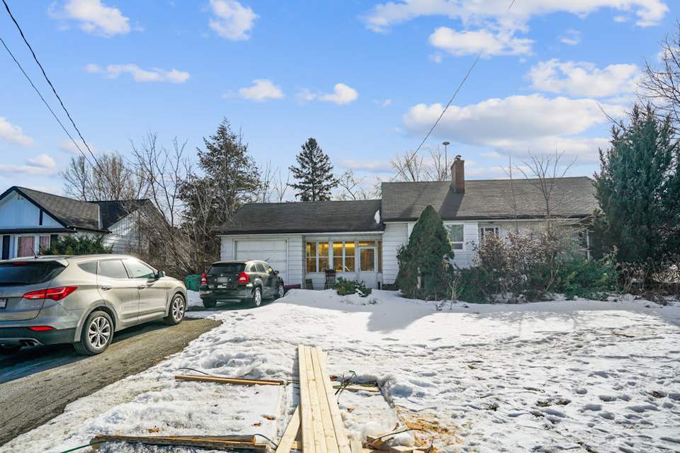 1316 Mineola Gardens (LOT)