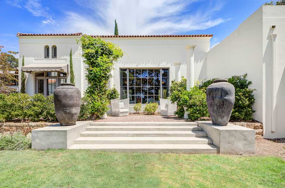 Colleen Ballinger Buys Yogurt King’s Historic Santa Barbara Estate — Dirt
