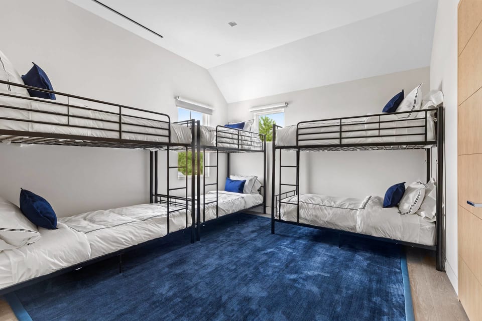 5 Agnew Avenue Montauk, NY 11954 6 Beds, 7.5 Baths BeemHamptons