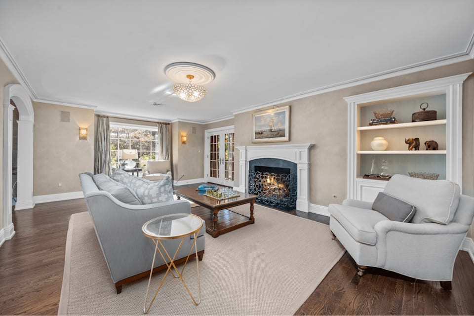 Ridgewood, NJ Homes 355 Mckinley Place, Ridgewood Christina Gibbons