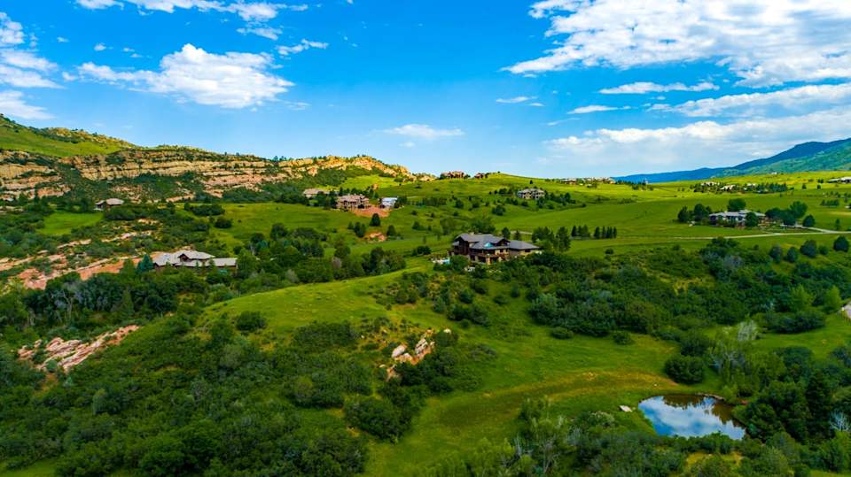 White Deer Valley & Deer Creek Neighborhood Guide