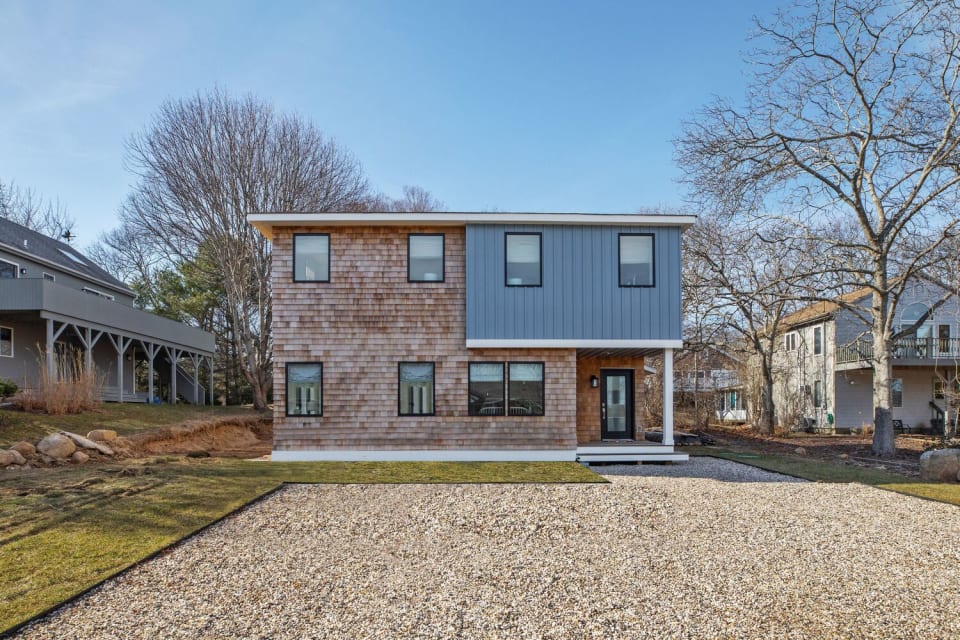 75 Duryea Avenue Montauk, NY 11954 4 Beds 3.5 Baths Burns Team